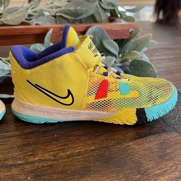 Nike Kyrie 7 "Yellow Strike/Green Abyss/Bright Crimson/Black" Toddler size 10 - Picture 8 of 12